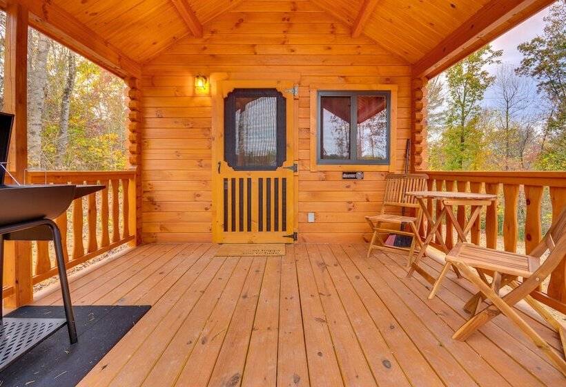 Traphill Cabin Retreat W/ Scenic View & Fire Pit!