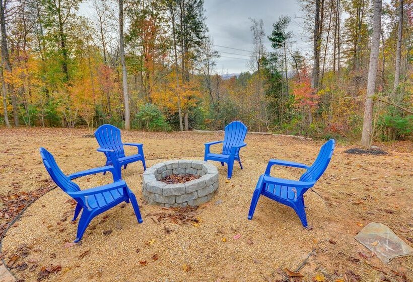 Traphill Cabin Retreat W/ Scenic View & Fire Pit!