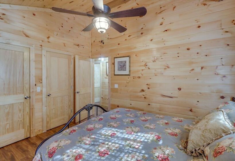 Tumbling Shoals Cabin W/ Fire Pit: 1 Mi To Lake