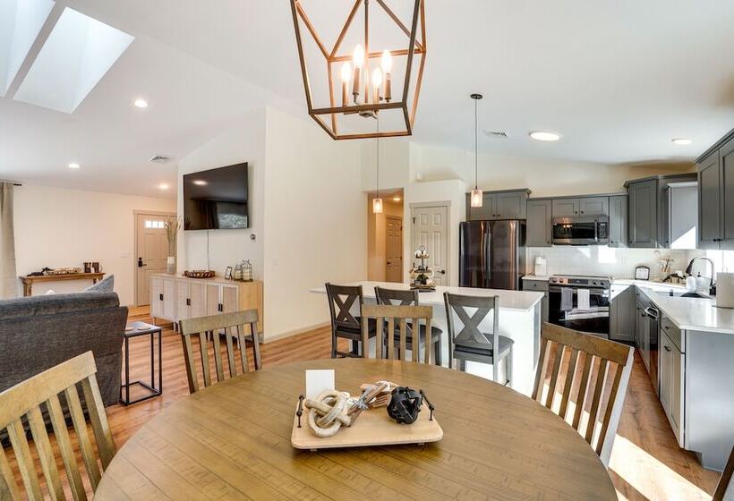 Terrebonne Home: Steps To Deschutes River!