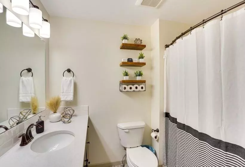 Terrebonne Home: Steps To Deschutes River!