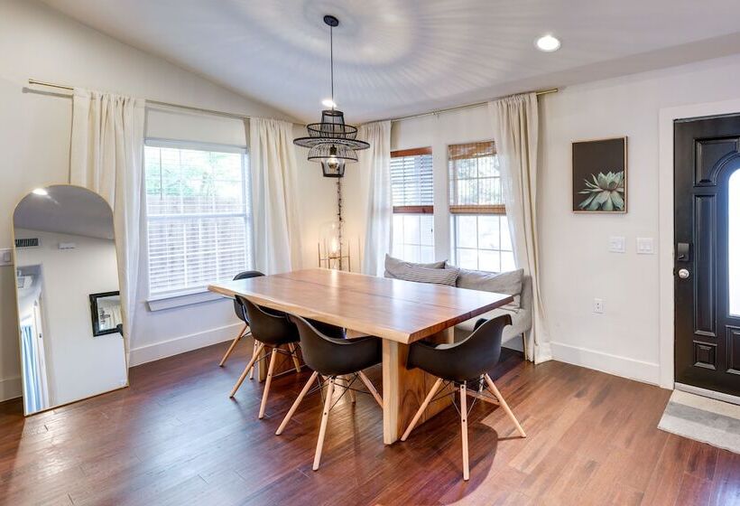 Vibrant Home W/ Patio: 5 Mi To Downtown Austin!