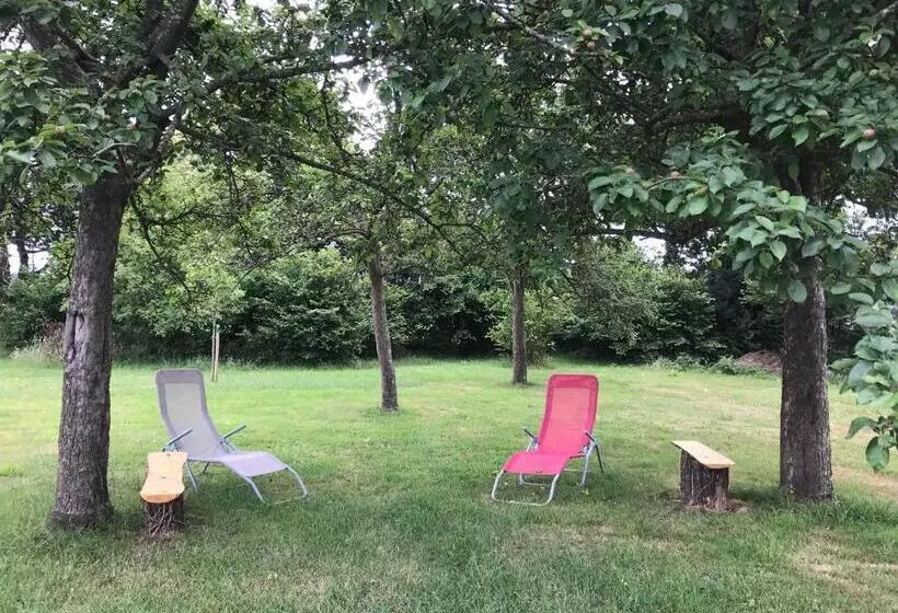 Aamiaismajoitus (B&B) Le Jardin Des Fées