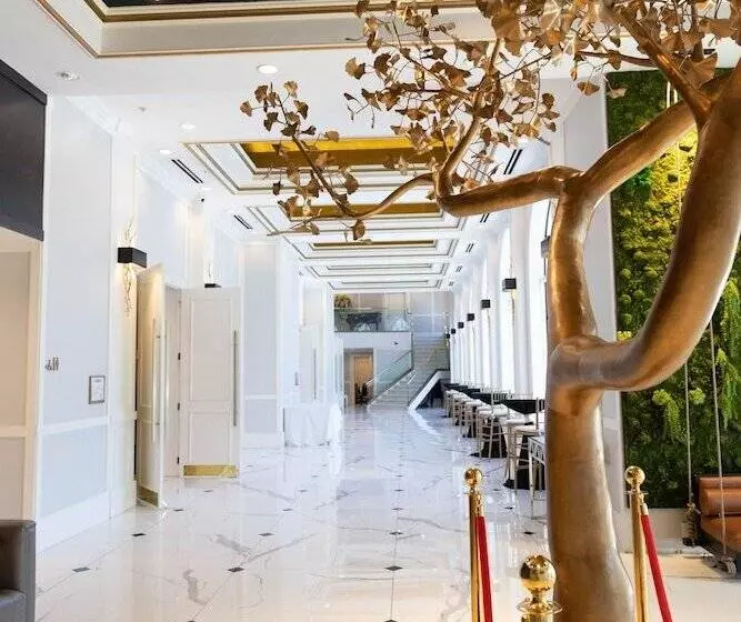 Chez Hotel Arlington Heights