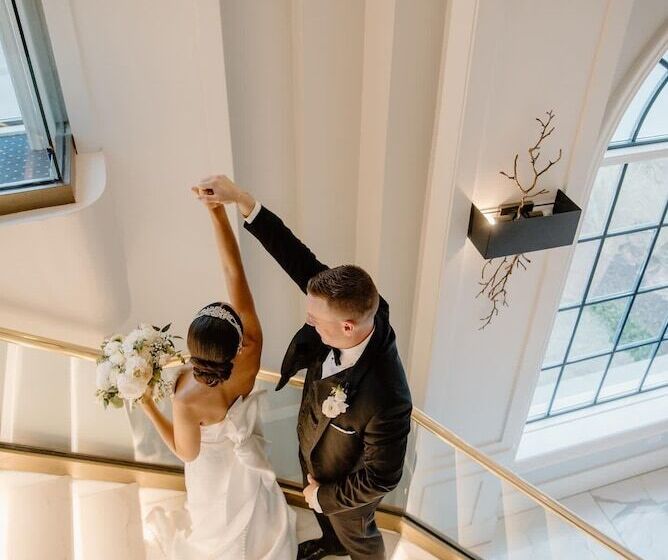 Chez Hotel Arlington Heights