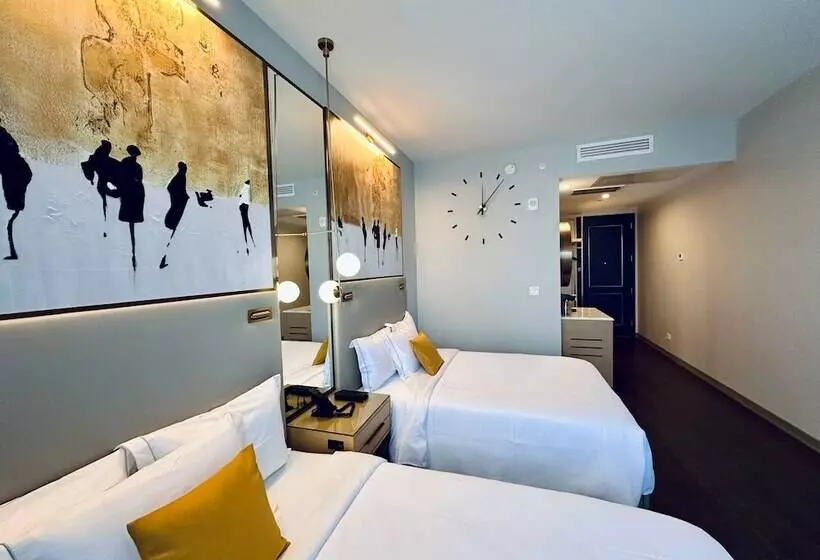 Chez Hotel Arlington Heights