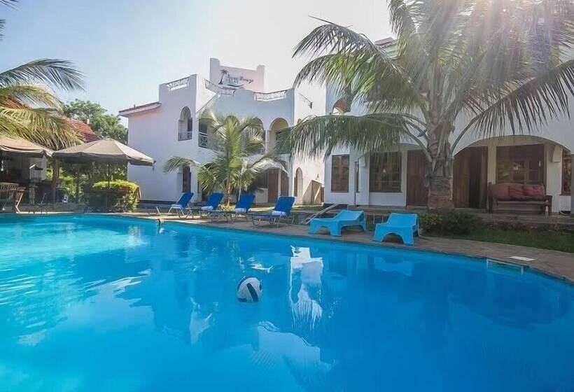 هتل Diani Breeze Villas