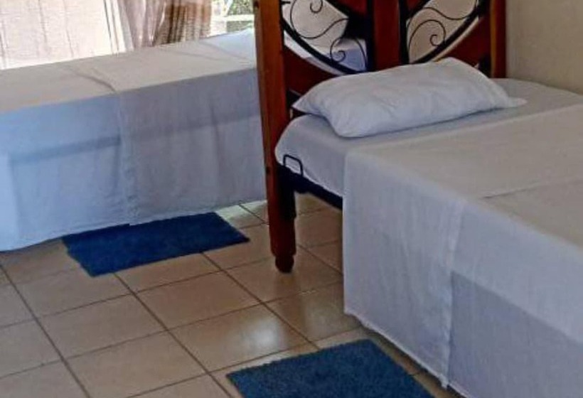 هتل Diani Breeze Villas