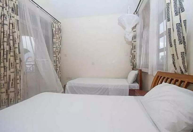 هتل Diani Breeze Villas