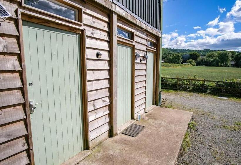 Отель Wye Glamping