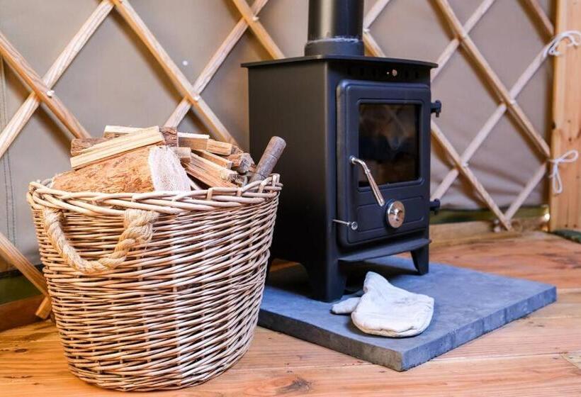 Отель Wye Glamping