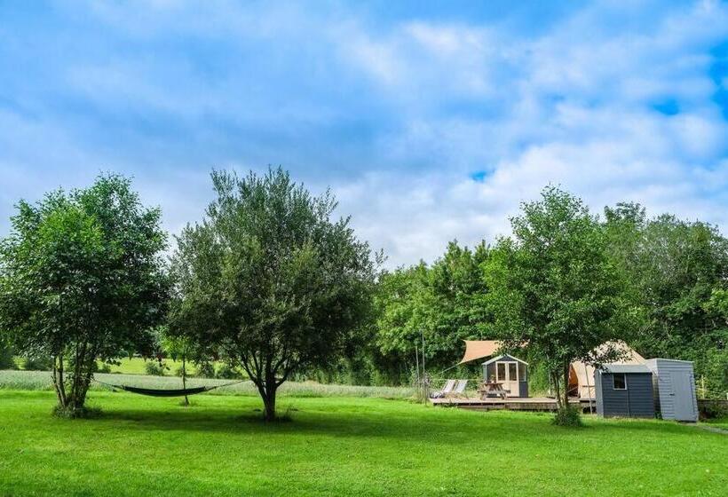 Отель Wye Glamping