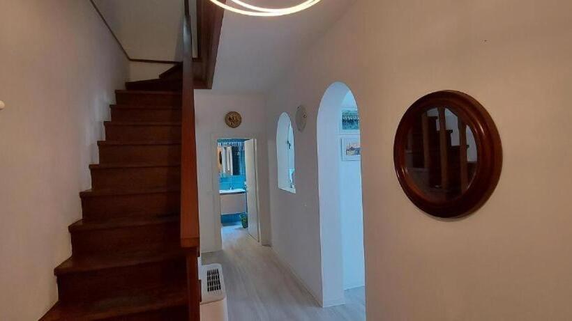 پانسیون 10 Minutes To The Train Station