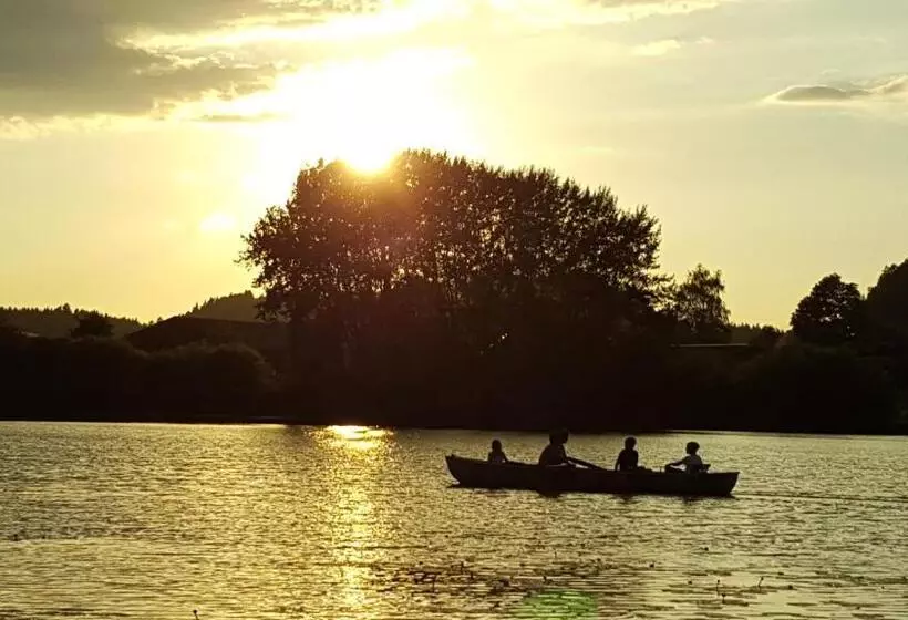 Majatalo Gästehaus Am Muttelsee
