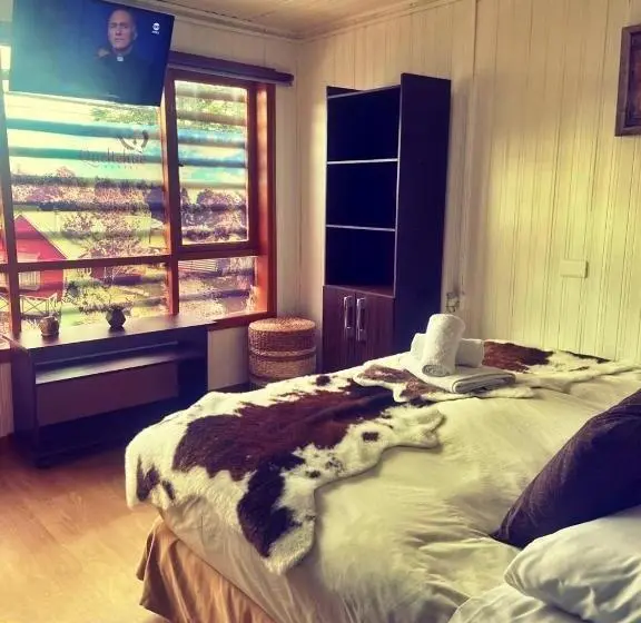 ペンション Hostal Queltehue