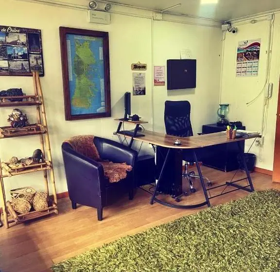 ペンション Hostal Queltehue