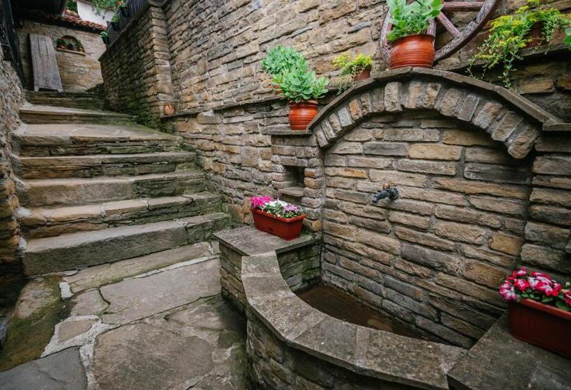 펜션 Kodjamanova House