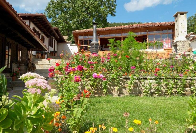 펜션 Kodjamanova House