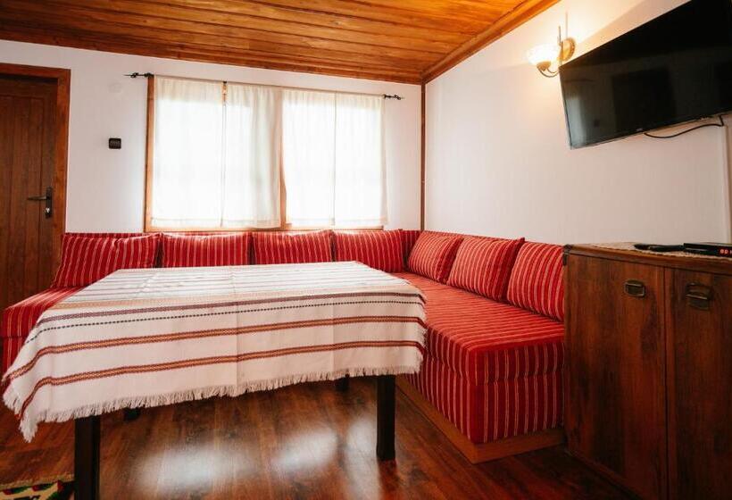 펜션 Kodjamanova House