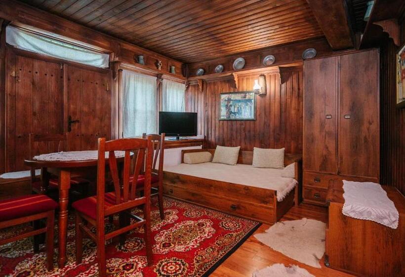 펜션 Kodjamanova House