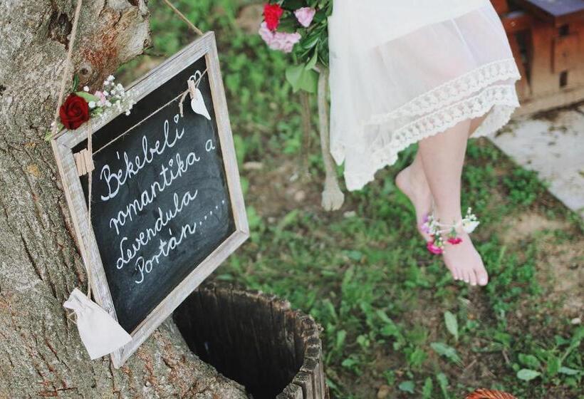 Пансион Levendula Porta és Pajtaszínház