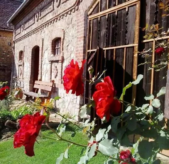 Majatalo Levendula Porta és Pajtaszínház