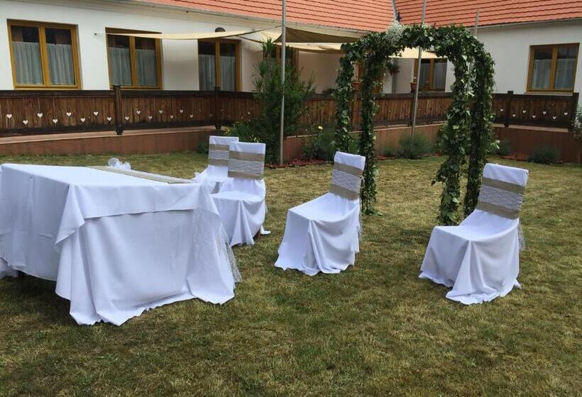 Пансион Levendula Porta és Pajtaszínház