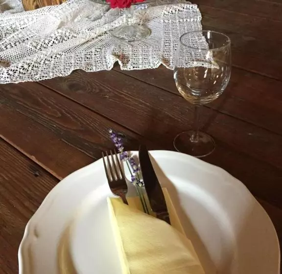 Majatalo Levendula Porta és Pajtaszínház