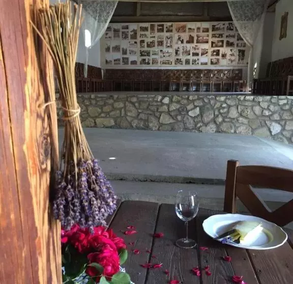 Majatalo Levendula Porta és Pajtaszínház