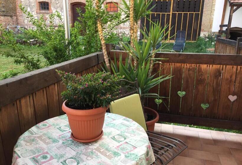 Пансион Levendula Porta és Pajtaszínház