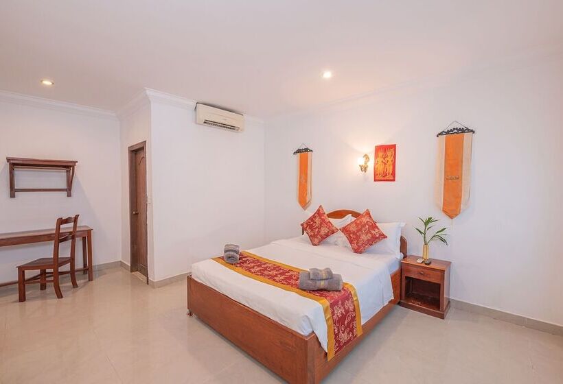 Pensió Lotus Bleu Guest House