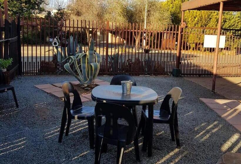 بنسيون The Flower Guest House