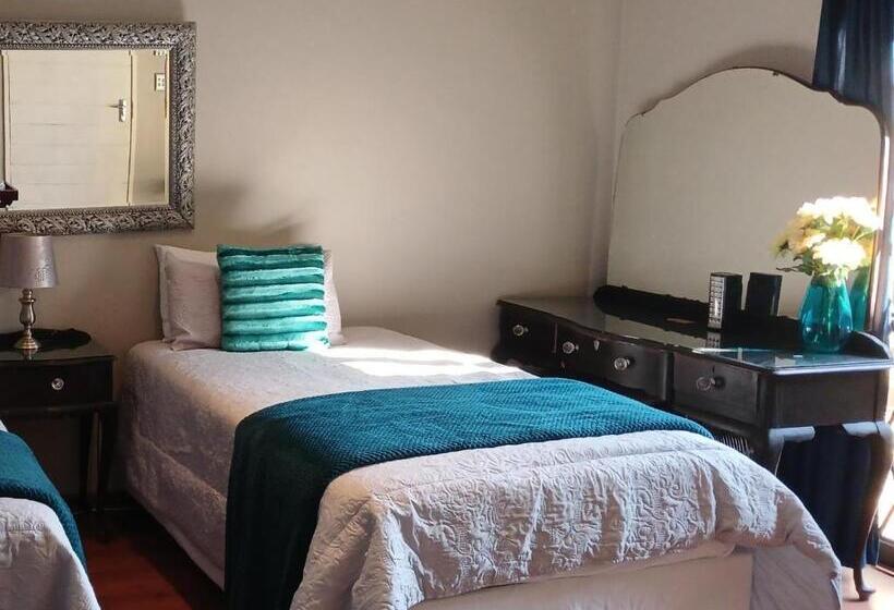 بنسيون The Flower Guest House