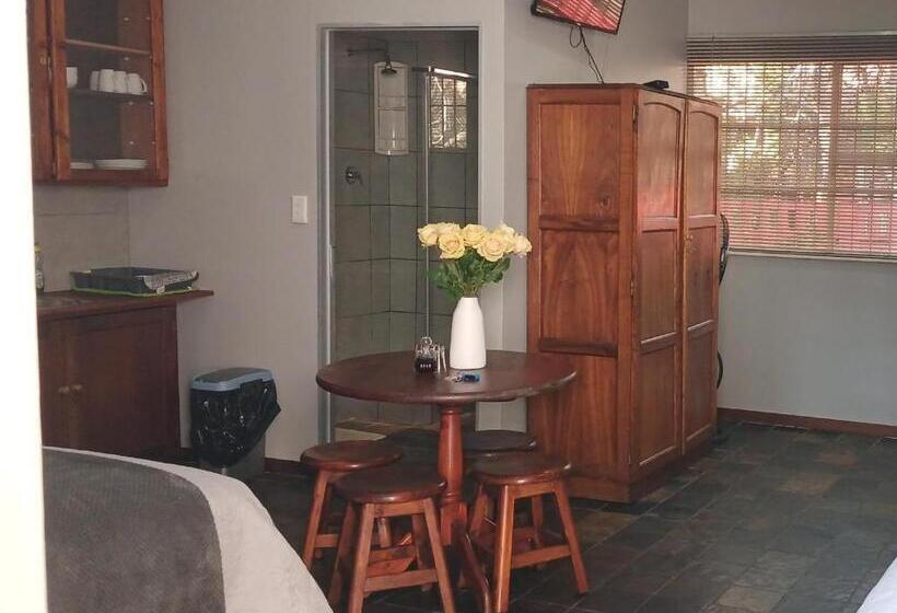 بنسيون The Flower Guest House