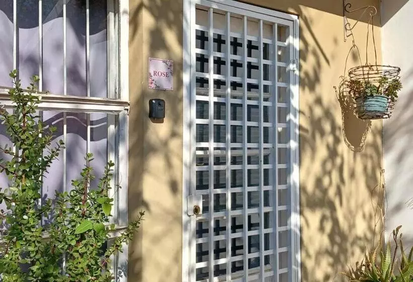 Majatalo The Flower Guest House