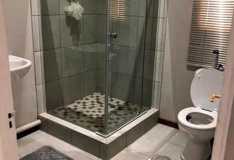 بنسيون The Flower Guest House