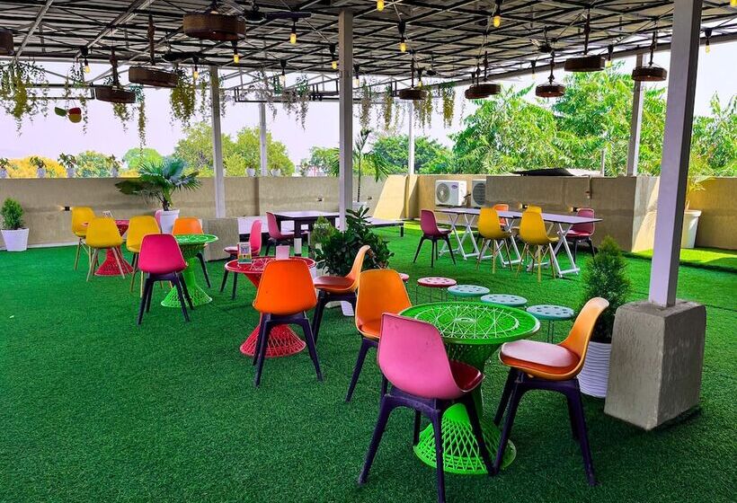 The Kasturi Hotel & Resturant