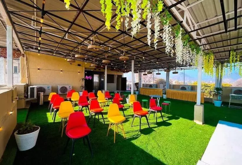 The Kasturi Hotel & Resturant