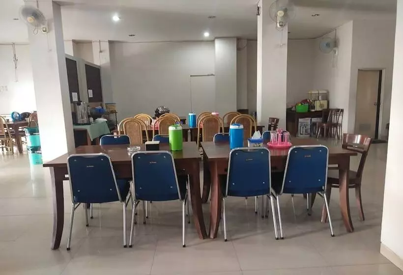 Capital O 93589 Hotel Wongso Syariah