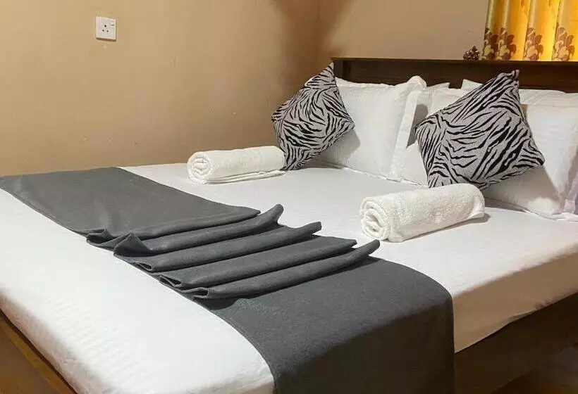 Hotelli Gimanhala Thisawewa