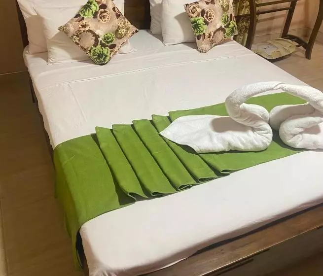 Hotelli Gimanhala Thisawewa