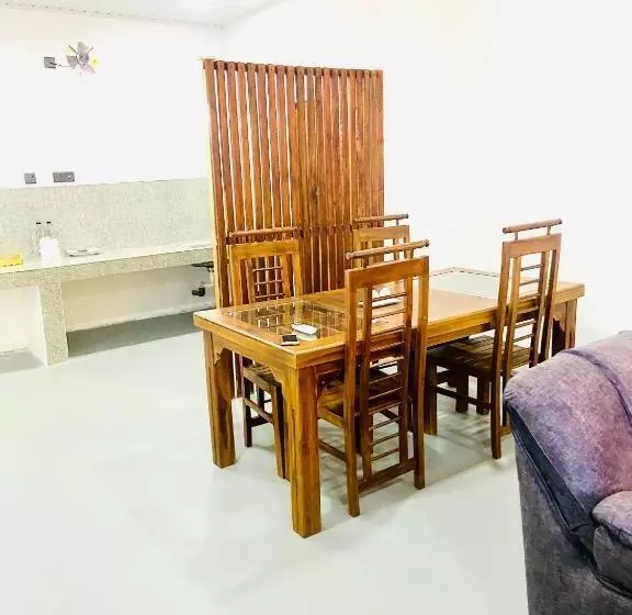 Hotelli Gimanhala Thisawewa