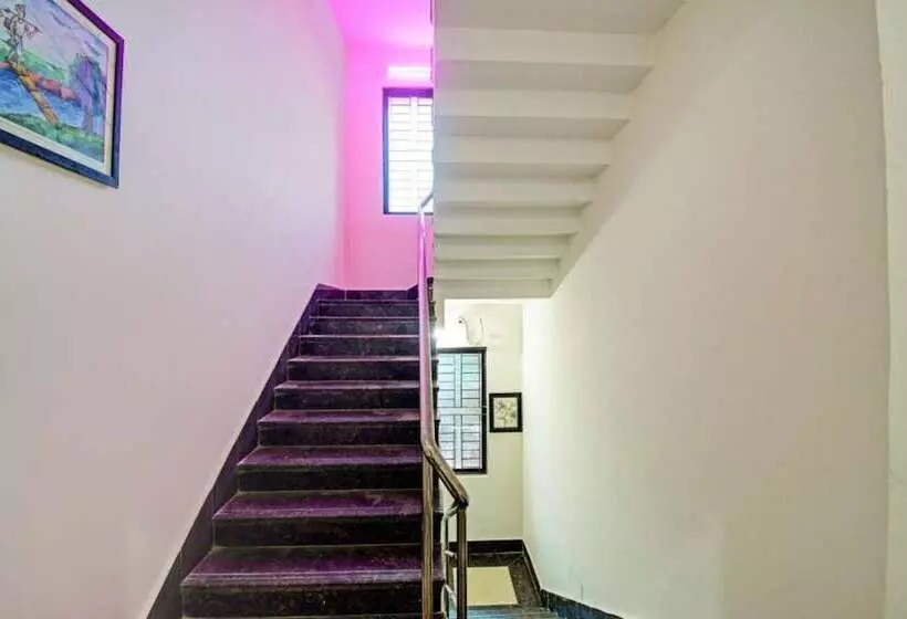 Hotelli Goroomgo Sr Palace Bhubaneswar