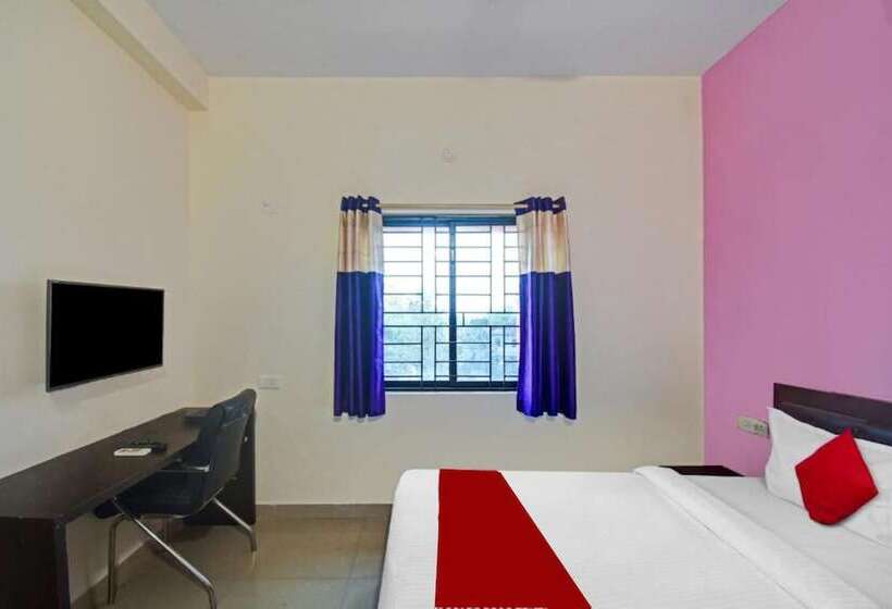 בית מלון כפרי Goroomgo Sr Palace Bhubaneswar