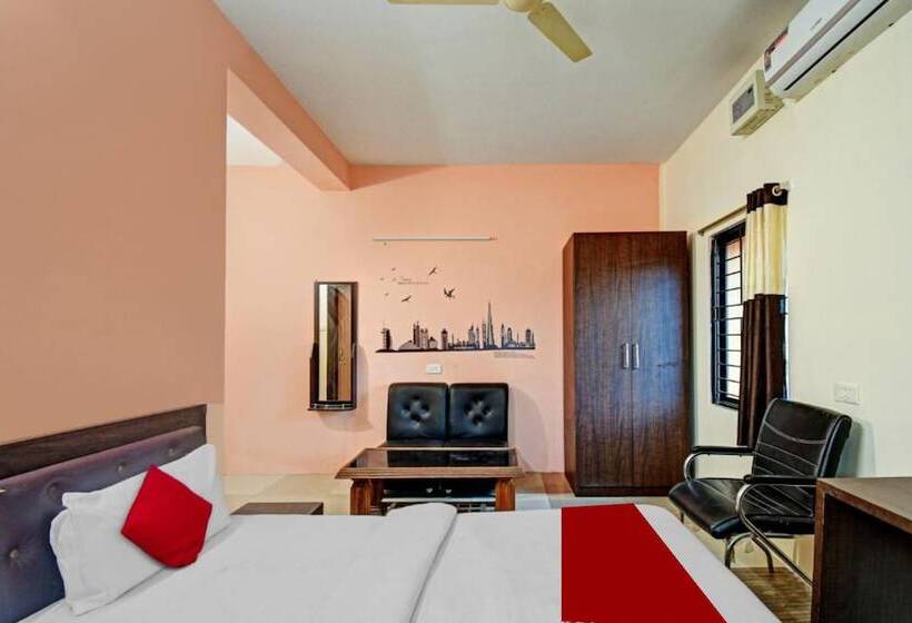 בית מלון כפרי Goroomgo Sr Palace Bhubaneswar