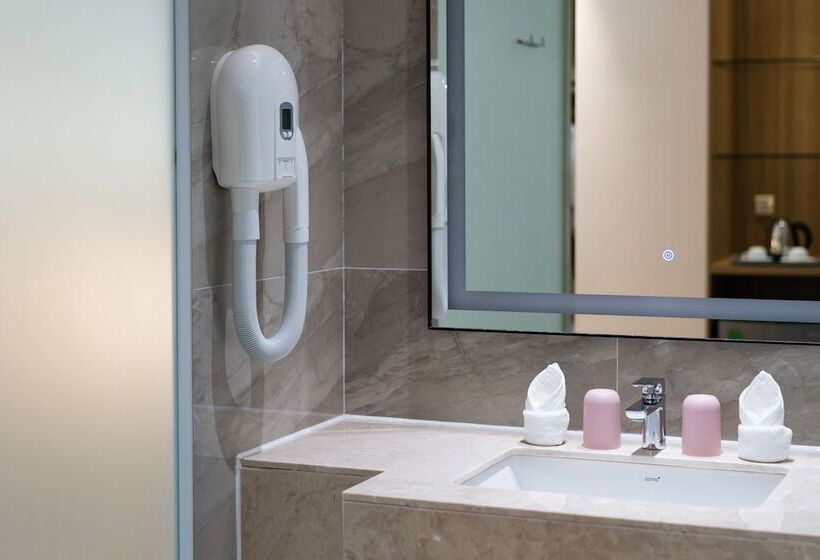 Otel Grand Pailin Casino & Resort