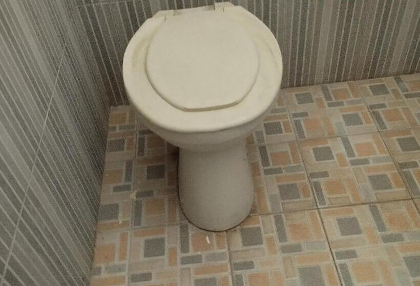 ホテル Oyo 93657 Puri Batu Bolong