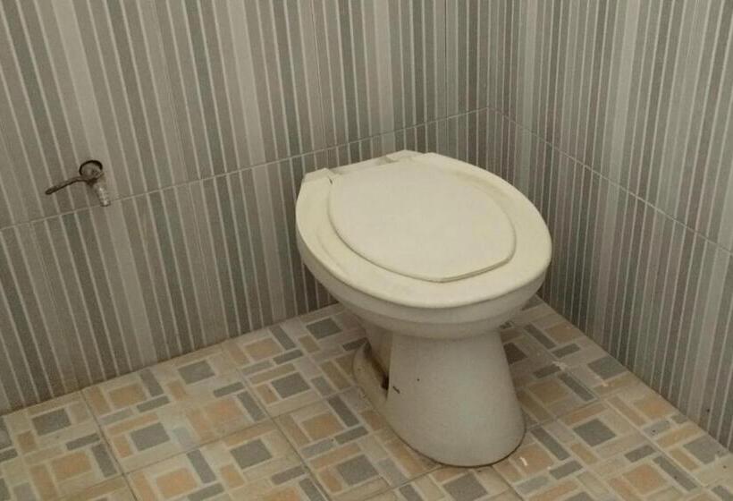 ホテル Oyo 93657 Puri Batu Bolong