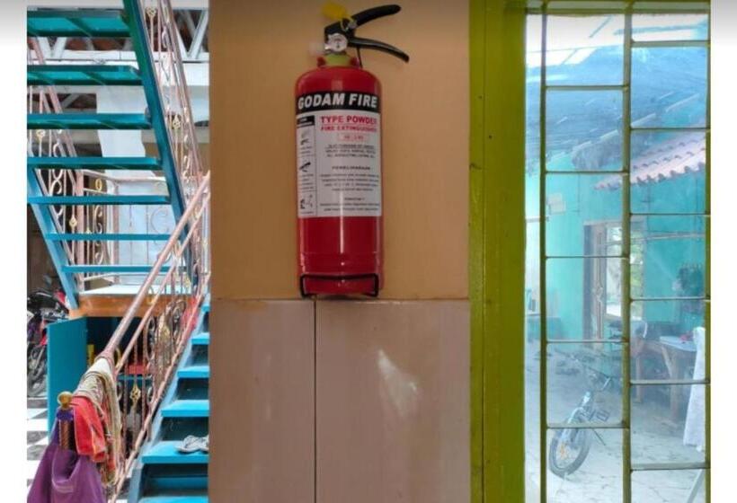 ホテル Oyo 93657 Puri Batu Bolong