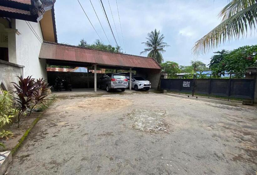 ホテル Oyo 93657 Puri Batu Bolong